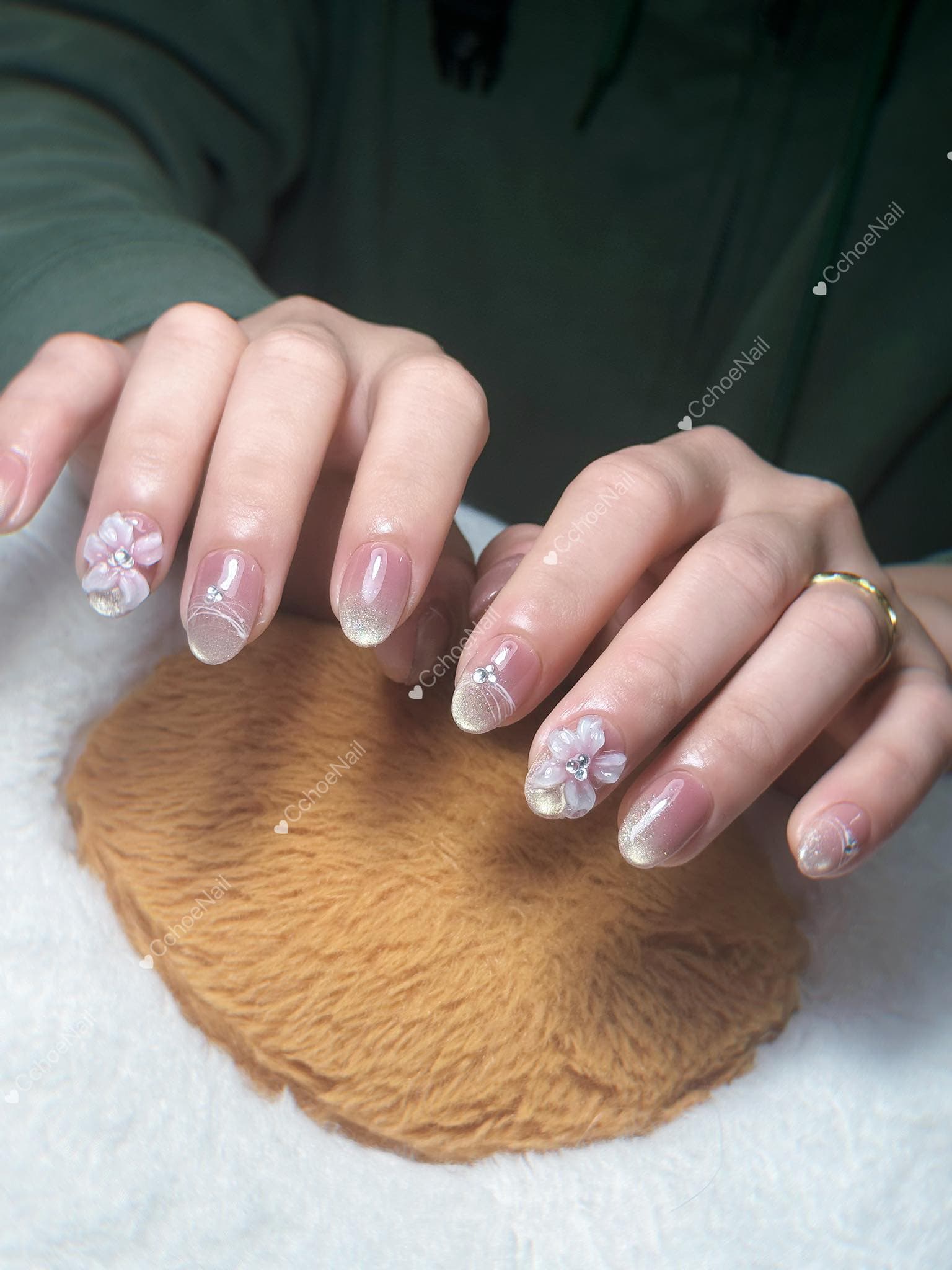 Làm móng tay - móng chân